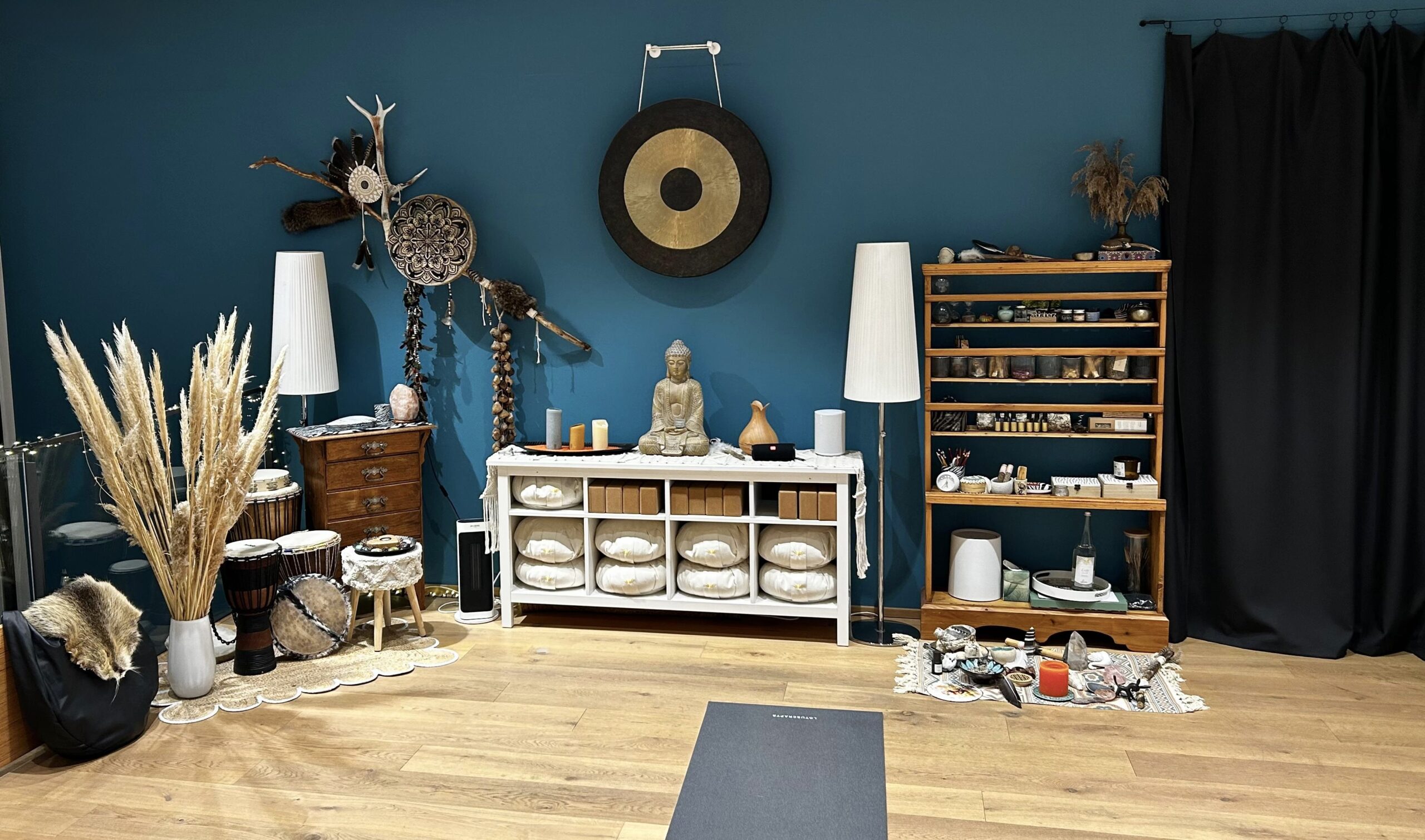 Yin Yoga und Klangschalen im zebraherz Studio Markt Schwaben